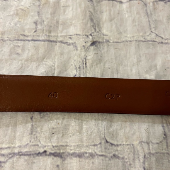 GENUINE ITALIAN LEATHER BLACK WITH SILVER TONE BUCKLE MENS CLASSIC BELT SIZE 40 - Picture 4 of 8